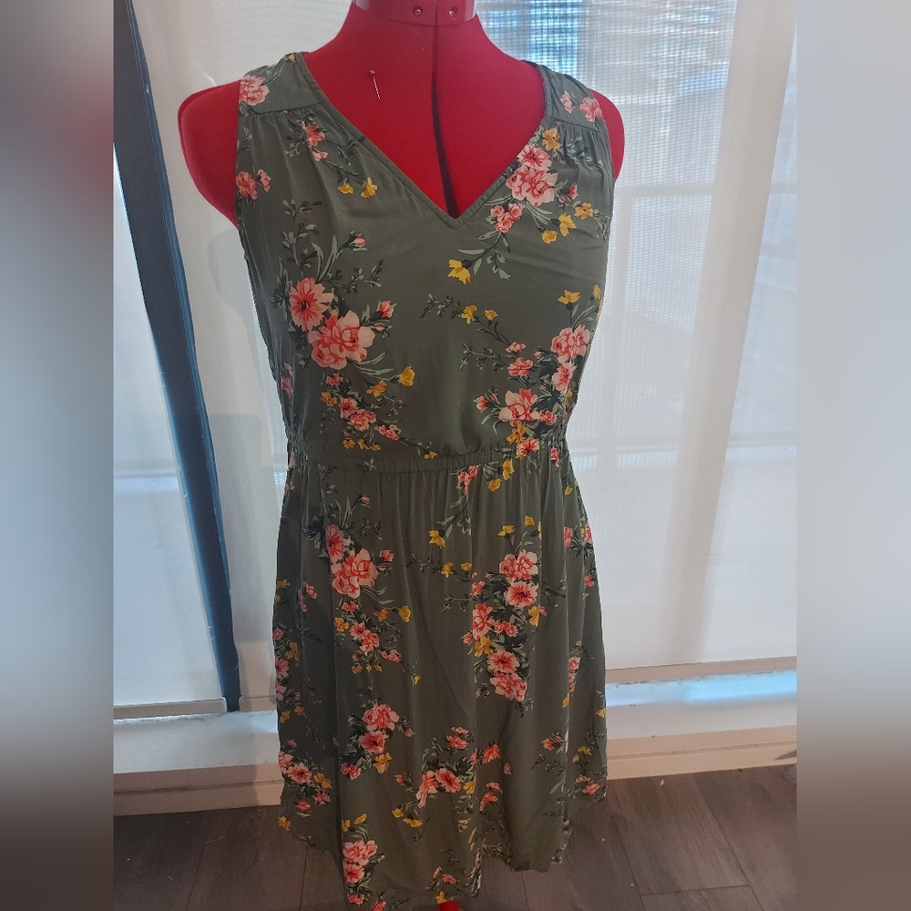 Green floral Old Navy summer dress